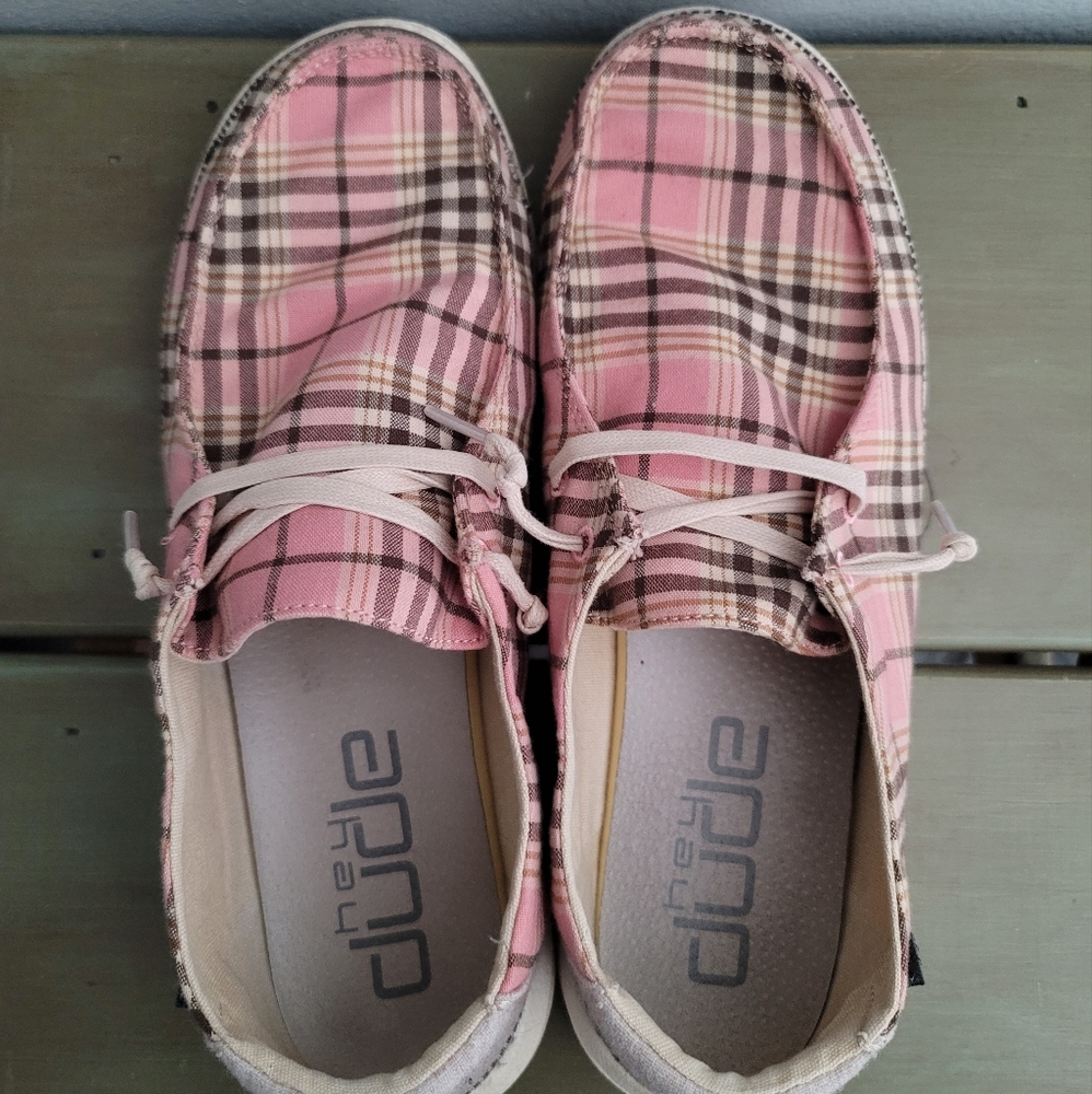 Hey Dude - Women's Pink Plaid Size 11